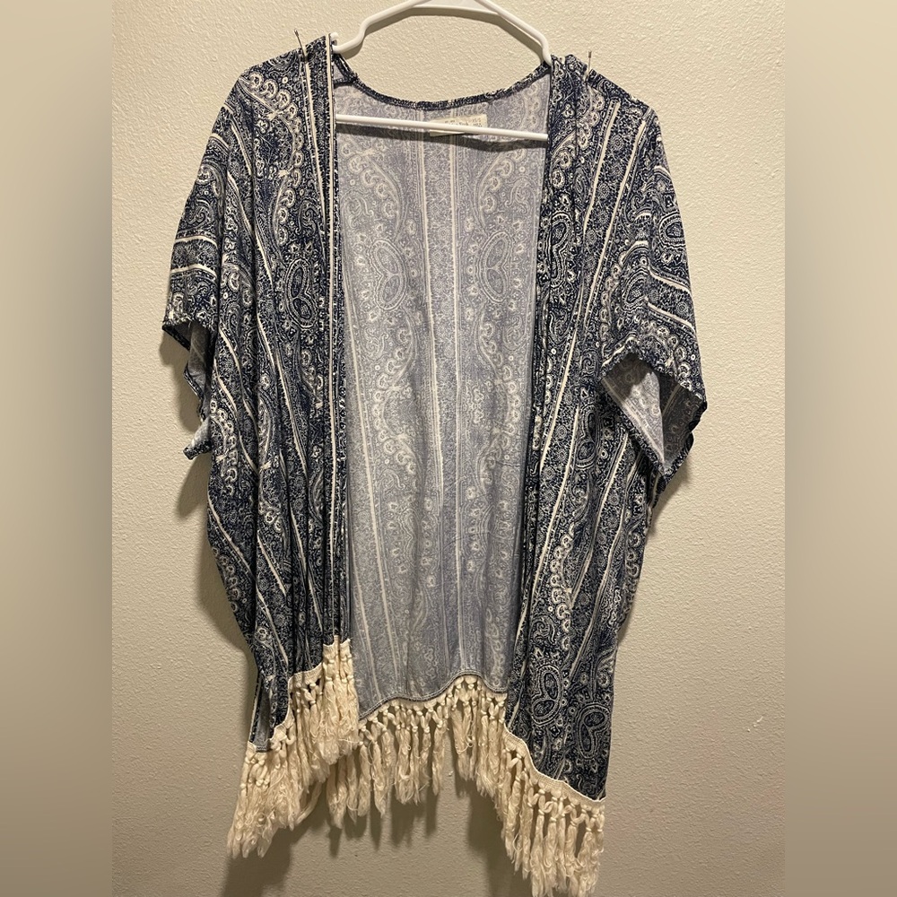 Abercrombie & Fitch Blue and Cream Cardigan